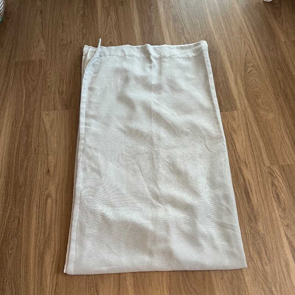 threshold linen aruba gray blackout curtain 50"W x 84"L - Picture 6 of 10